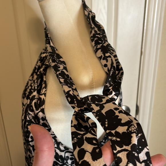 Diane von Furstenberg Black & Cream Halter Tie Top - Picture 5 of 10